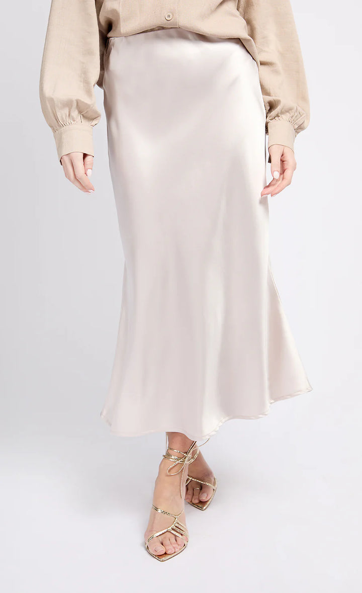 OYSTER MIDI SKIRT